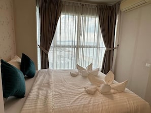 1 bedroom, WiFi, bed sheets