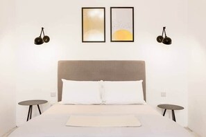 1 dormitorio, tabla de planchar con plancha, wifi y ropa de cama