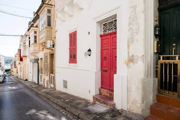 Exterior detail - Double Room with Garden View (Sliema)