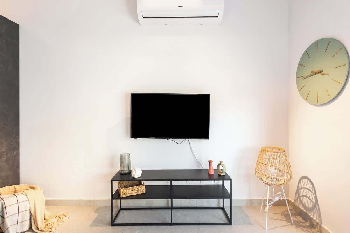 Televisio, työhuone