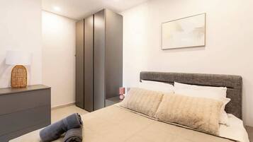 1 slaapkamer, een strijkplank/strijkijzer, reisbedje, wifi