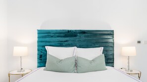2 habitaciones, escritorio, tabla de planchar con plancha y wifi gratis