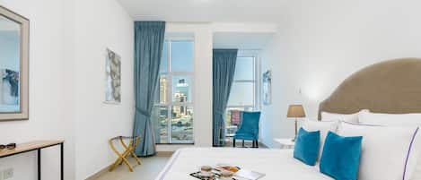 3 bedrooms, desk, iron/ironing board, free WiFi