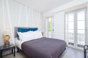 Comfort Apartment | In-room safe, iron/ironing board, free WiFi, bed sheets - Designer Flats in Lapa by LovelyStay (Lisbon)