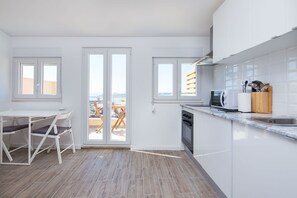 Comfort Apartment | Private kitchen | Microwave, coffee/tea maker, electric kettle, toaster - Designer Flats in Lapa by LovelyStay (Lisbon)