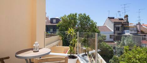 Economy Apartment | Terrace/patio