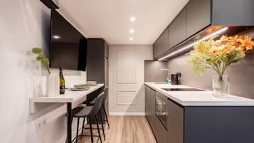 Superior Apartment, 1 Bedroom | Private kitchen