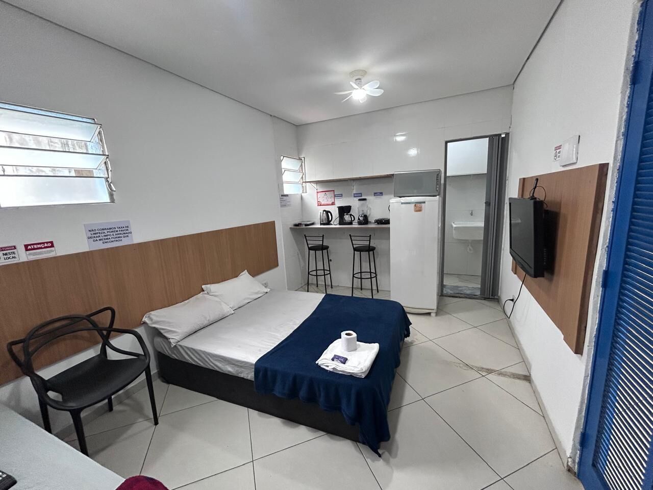 Wifi gratis y ropa de cama 