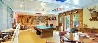 Tennessee Farm Vacation Rental w/ Game Room!