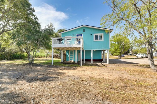 Pet-friendly Freeport Vacation Rental w/ Deck!