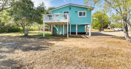 Pet-friendly Freeport Vacation Rental w/ Deck!