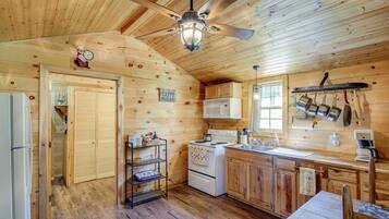 Apartment (0 Bedroom) | Interior