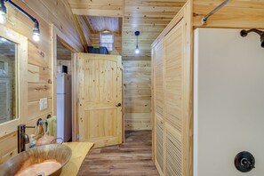 Apartment (0 Bedroom) | Interior - Rustic Bean Station Studio w/ Deck & Water Views! (Bean Station)