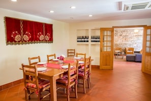 Dining - Casa de São Bernardo by LovelyStay (Lamego)