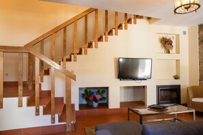 Interior - Casa de São Bernardo by LovelyStay (Lamego)