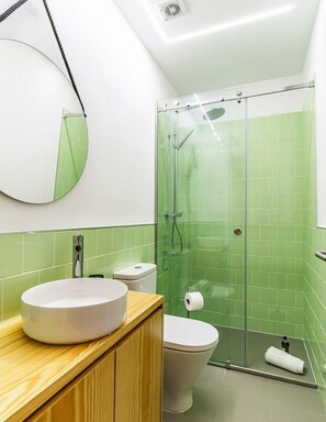 Hair dryer, towels - Urban House Marquês - D - by LovelyStay (Porto)