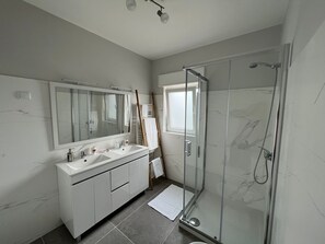 Hair dryer, towels - Casa da Ti Bemvinda - Two Bedroom House, Sleeps 4 (Ilha)