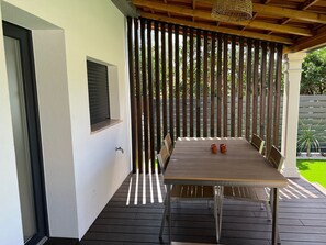 Outdoor dining - Casa da Ti Bemvinda - Two Bedroom House, Sleeps 4 (Ilha)