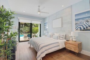 4 bedrooms, desk, iron/ironing board, travel cot