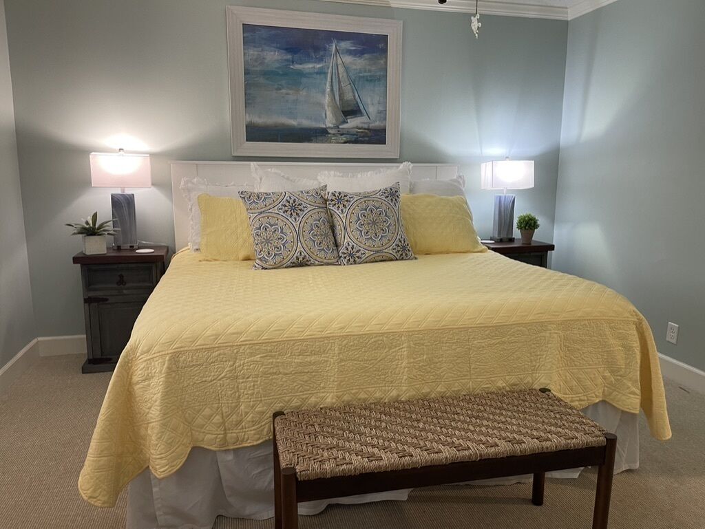 2 chambres, coffres-forts dans les chambres, fer et planche à repasser