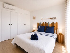 1 bedroom, iron/ironing board, travel cot, free WiFi - Évasion Marine • Comfort & Beachfront Escape (Mauguio)