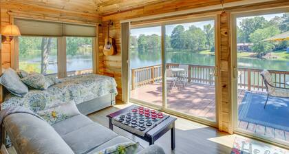 Kilgore Lakefront Home w/ Private Dock & Pier!