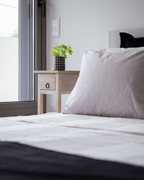 Signature Apartment | 3 bedrooms, Egyptian cotton sheets, premium bedding, pillowtop beds - Athenian Riviera Prime Residence  (Vari-Voula-Vouliagmeni)