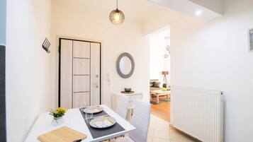 City Apartment, 2 Bedrooms | Living area