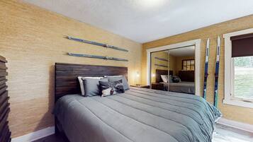 2 bedrooms, internet, bed sheets