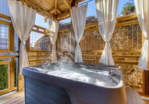 Bain à remous intérieur