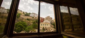 Cots/infant beds, free WiFi, bed sheets