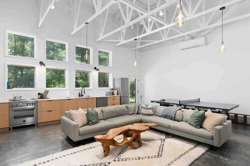 New Paltz Guest Cabin Nestled In The Woods