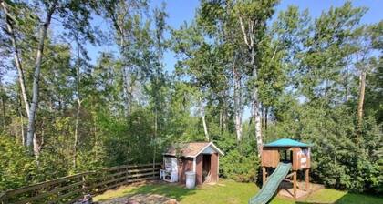 Peaceful location close to lake