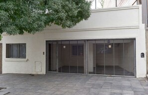 Bagian depan properti