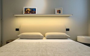 1 habitación, tabla de planchar con plancha, wifi gratis y ropa de cama 
