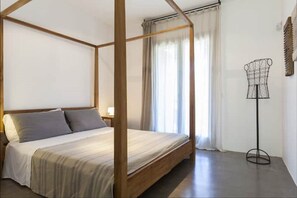 3 slaapkamers, een kluis op de kamer, een strijkplank/strijkijzer