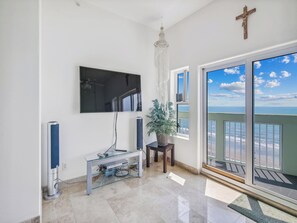 Condo (3 Bedrooms) | Property amenity - Ocean Grove 704-Ocean View by Ryson Vacation Rentals (Galveston)