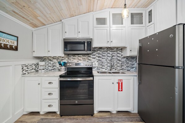 House (3 Bedrooms) | Property amenity