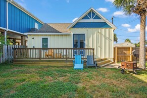 Front of property - Alister Trio by Silver Sands Vacation Rentals (Port Aransas)