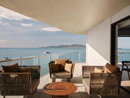 ํ
๋ผ์ค/ํํฐ์ค