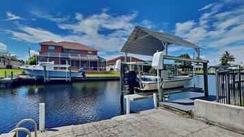 House (3 Bedrooms) | Property amenity