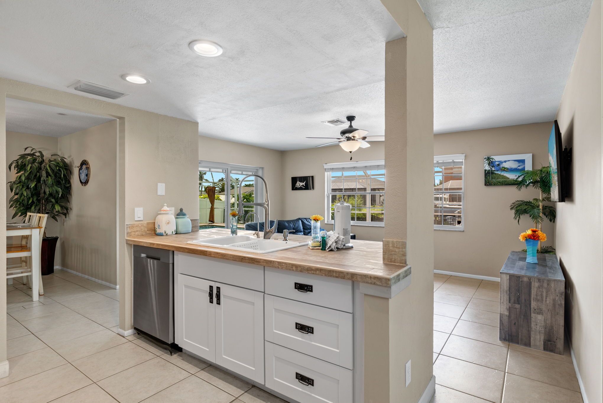 House (3 Bedrooms) | Property amenity