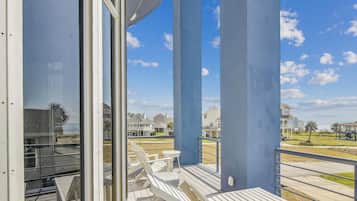 House (4 Bedrooms) | Property amenity