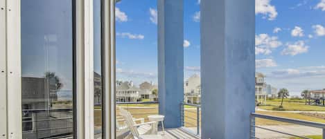 House (4 Bedrooms) | Property amenity