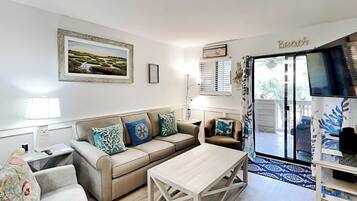 Condo (2 Bedrooms) | Front of property