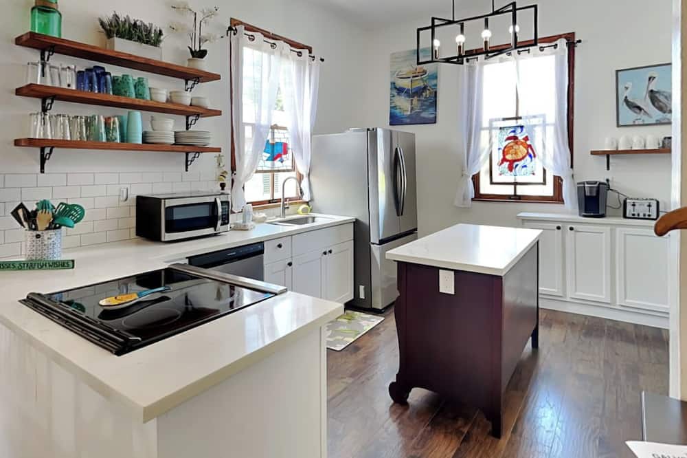 Sea Turtle Cove by Ryson Vacation Rentals - Galveston, TX