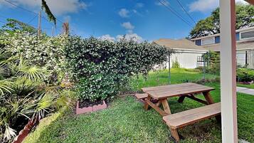 House (2 Bedrooms) | Property amenity