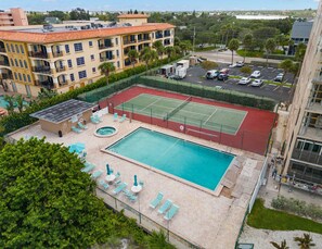 Condo (3 Bedrooms) | Servicio de la propiedad