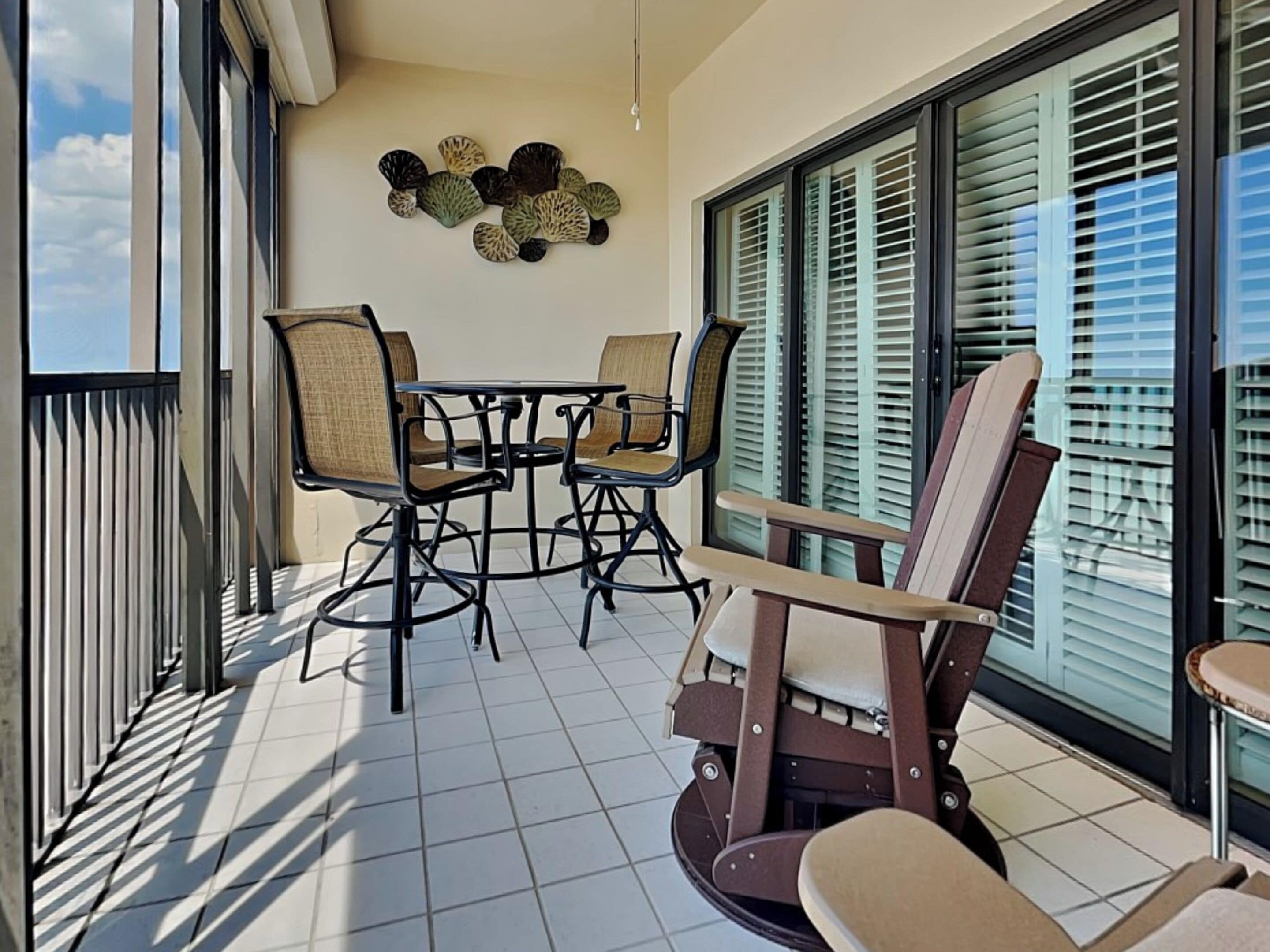 Condo (3 Bedrooms) | Property amenity