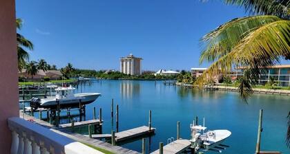 Waterfront Views, Steps From Beach, 4 Bedrooms, 40' Dock available for addl fee